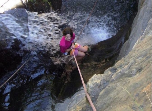 Rappel desde la cascada